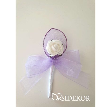 Esküvői kitűző, lila bokréta színben