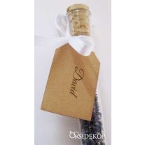 Gyümölcstea kémcsőben kísérőkártyával és masnival