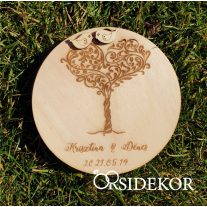 Nyitható gyűrűhordozó fából, fa motívummal