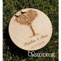 Nyitható gyűrűhordozó fából, fa motívummal