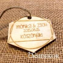 Köszönetajándék fa kulcstartó