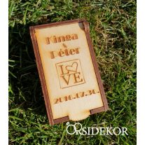   Mini Nyitható gyűrűtartó doboz fából, gravírozott mintával