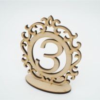 Indamintás asztalszám fából