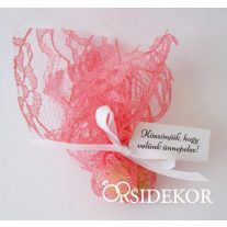 Illatos fa golyó rózsaszín csipkében, masnival