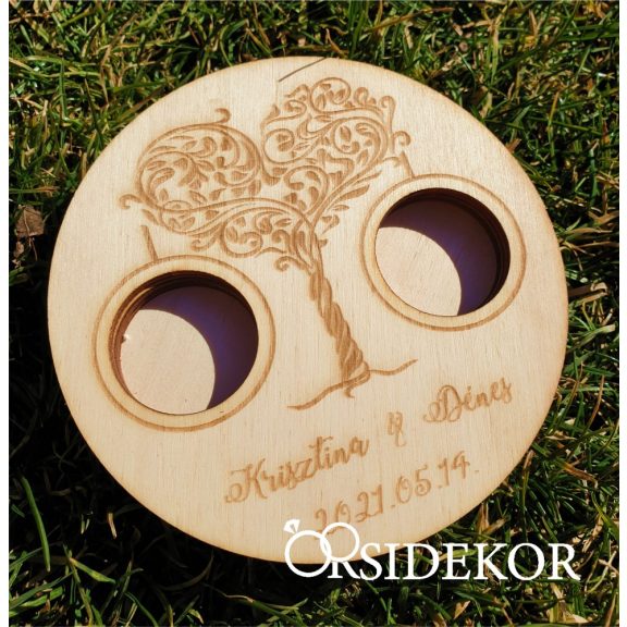 Egyedi fa gyűrűhordozó fa motívummal
