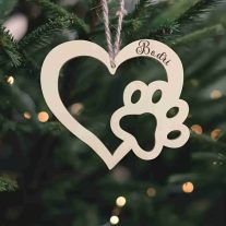   Kutya Mancsnyom Szív Dísz Gravírozva – Karácsonyi Dekoráció