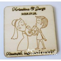   Esküvői poháralátét figurás , köszönetajándék fából 