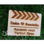 Köszönetajándék esküvői hűtőmágnes fából filmes