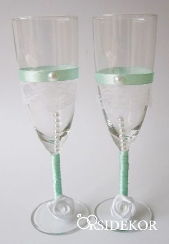 Esküvői pezsgőspohár, díszített