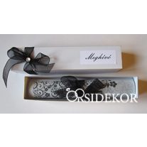 Dobozos esküvői meghívó masnival és strasszal, 3x16 cm