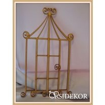 Kalitka dekoráció fából