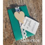   Virágmag papírtasakban faszívvel és csipkével díszítve