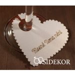 Pohárra tehető szíves ültetőkártya