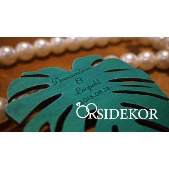 Greenery esküvői stílus köszönetajándék fából - levélforma