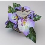   Szülőköszöntő virágbox elegáns orchideás lilás üveg vázában