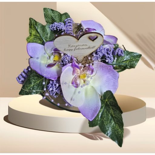 Szülőköszöntő virágbox elegáns orchideás lilás üveg vázában