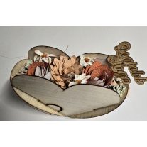 Szülőköszöntő szíves fa dobozban megszemélysítve