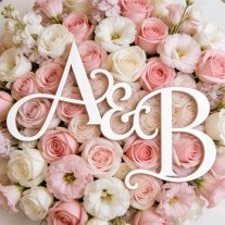 Esküvői hátfal dekoráció monogram 