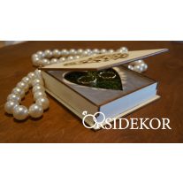 Egyedi fa gyűrűtartó doboz, lézeres szív kivágással