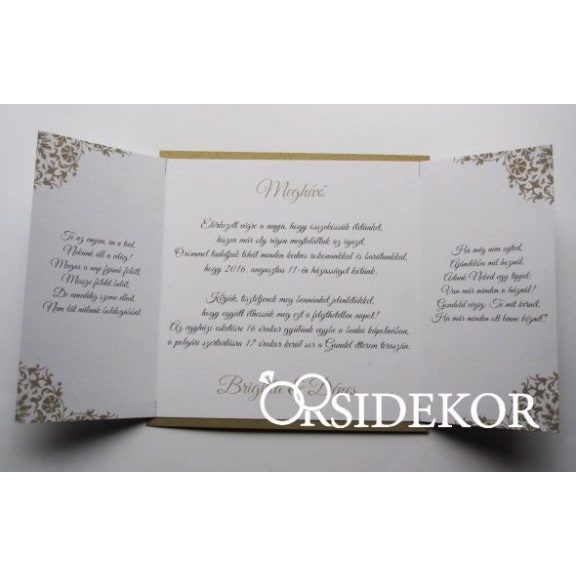 Esküvői meghívó szalaggal és fém dísszel