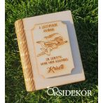   Könyv alakú szülőköszöntő doboz fa rátéttel díszítve