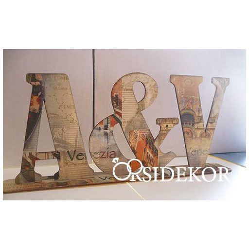 Monogram tábla talppal
