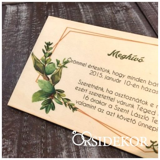 Esküvői meghívó fából, nyomtatott greenery grafikával