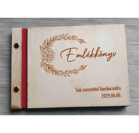 Lánybúcsú emlékkönyv, gravírozott fa borítású Lánybúcsú emlékkönyv, gravírozott fa borítású