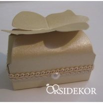   Köszönetajándék-doboz cukrozott mandulával, csokiszívvel