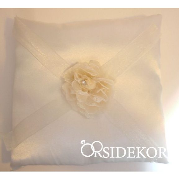 Gyűrűpárna szalaggal és csillámos virággal - több színben