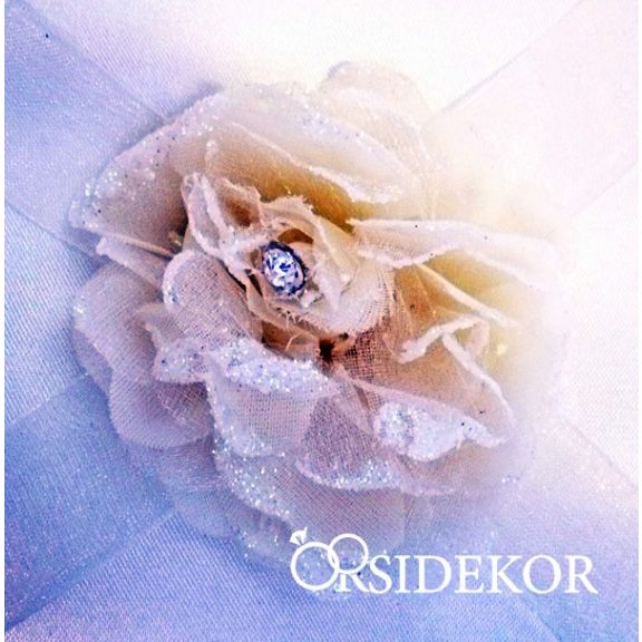 Gyűrűpárna szalaggal és csillámos virággal - több színben