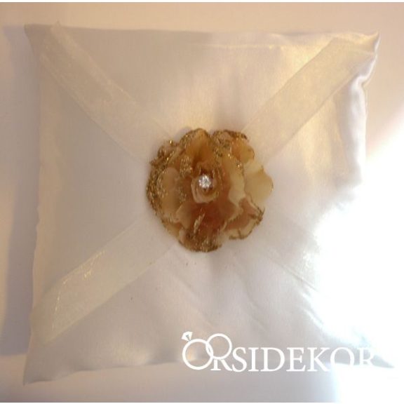 Gyűrűpárna szalaggal és csillámos virággal - több színben