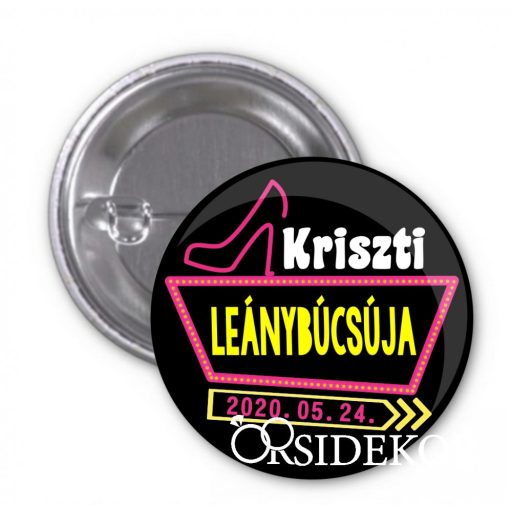 Egyedi kitűző lánybúcsúra