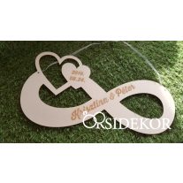 Felakasztható végtelen jel esküvőre - névvel ellátott