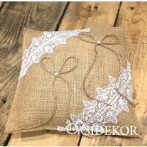 Juta gyűrűpárna csipkével és gyönggyel