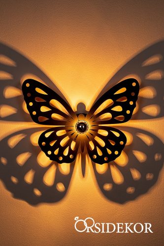 Pillangó árnyékvető fali lámpatest fából