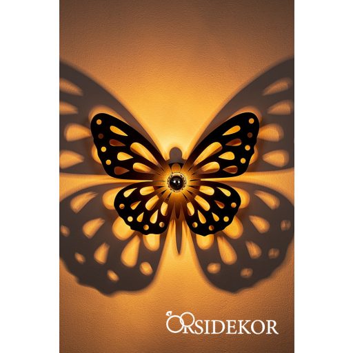 Pillangó árnyékvető fali lámpatest fából