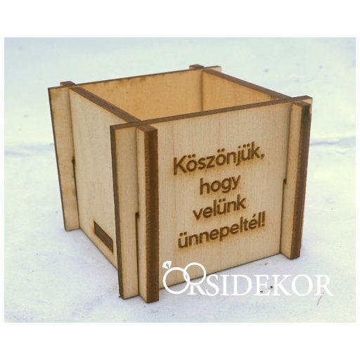 Kövirózsa tartó köszönetajándék 