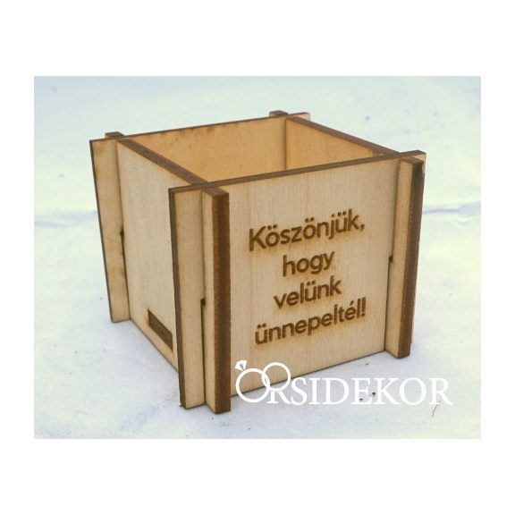 Kövirózsa tartó köszönetajándék 