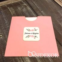 Kétoldalas, virágos esküvői meghívó papírtokban