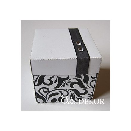 Dobozos esküvői meghívó szalaggal és strasszal díszített, mintás dobozban, 7x7 cm