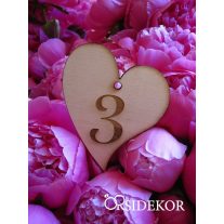 Asztalszám fából, szívben, 1-10 ig számozva