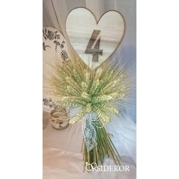 Asztalszám fából, szívben (1-10 ig számozva)