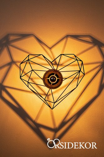Geometrikus szív árnyékvető fali lámpatest fából