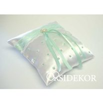 Gyűrűpárna gyöngyökkel és szalaggal 