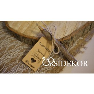 Fa ceruza kísérőcédulával