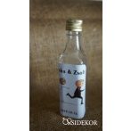 Pálinkás üveg egyedi matricával