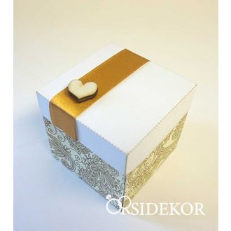   Dobozos esküvői meghívó mintás dobozban, kis fa szívecskével 7x7 cm