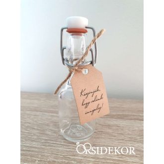 Csatos pálinkás üveg (üresen) ültetőkártyával
