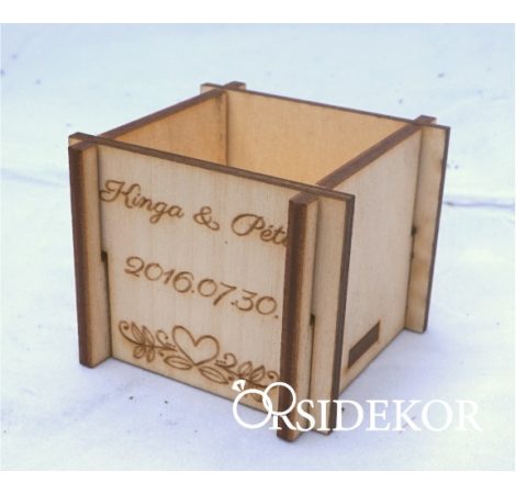 Kövirózsa köszönetajándék fa kockában